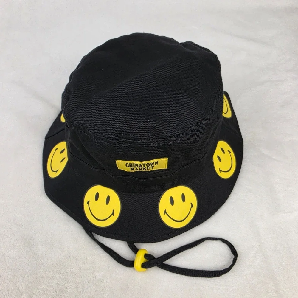 Smiley Bucket Hat Cap Medium Large Chinatown Market Woven Label Black NWT